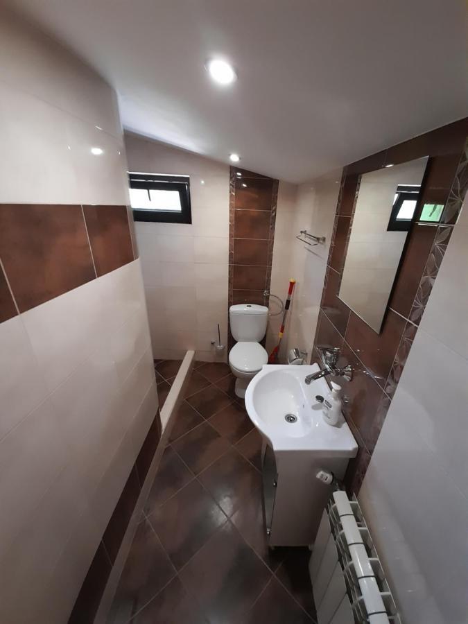 Guest House-Restaurant St. George / Къща За Гости-Ресторант Свети Георги Gabrovo Bagian luar foto