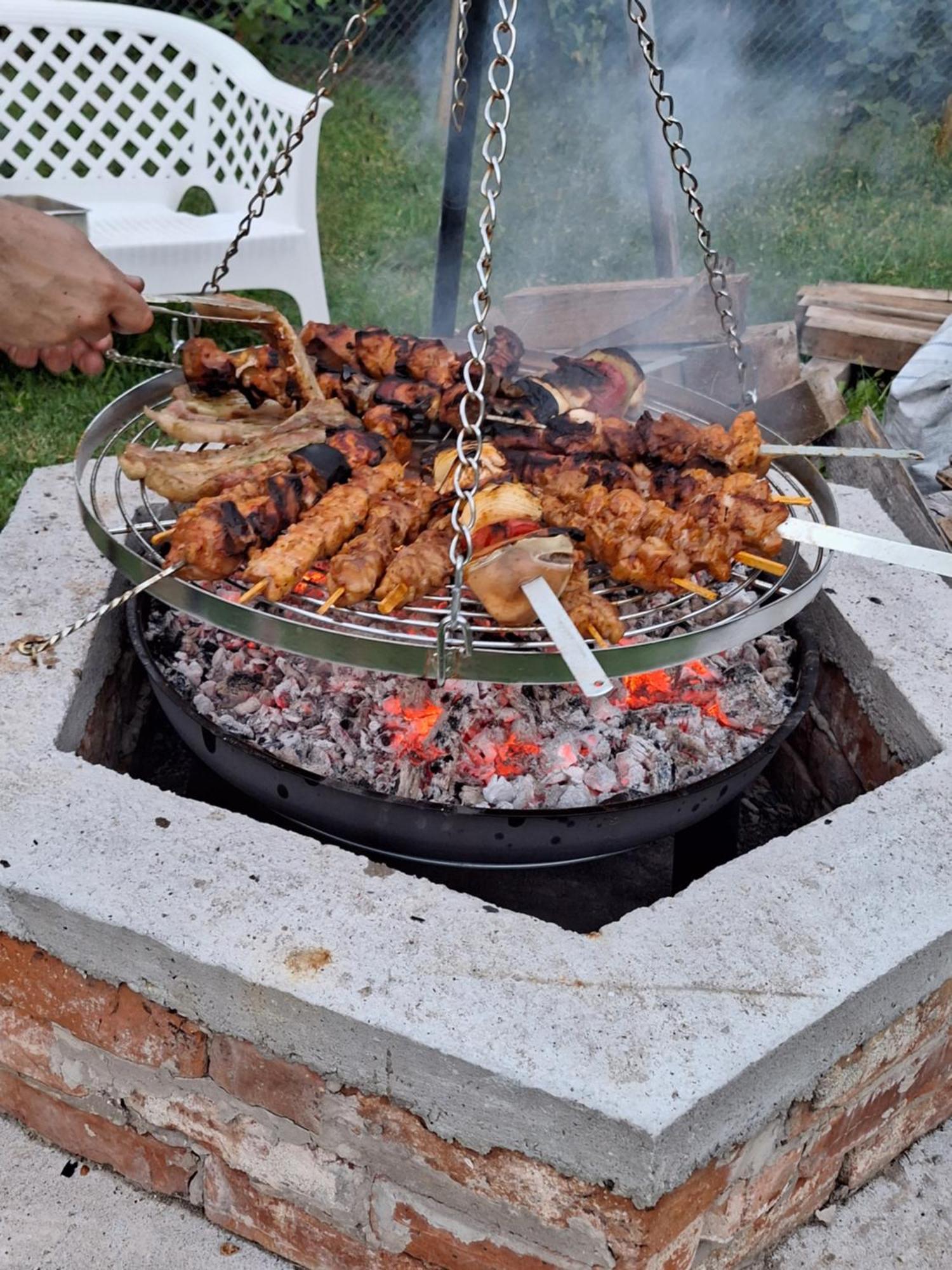 Guest House-Restaurant St. George / Къща За Гости-Ресторант Свети Георги Gabrovo Bagian luar foto